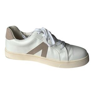 Altar’d State Stand Out. For Good. fashion white sneaker | size 8